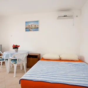 https://apartment-mato-krk-island.primorje-gorskikotar.com